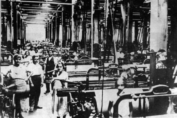trabalhadoras-de-fabrica-nos-EUA